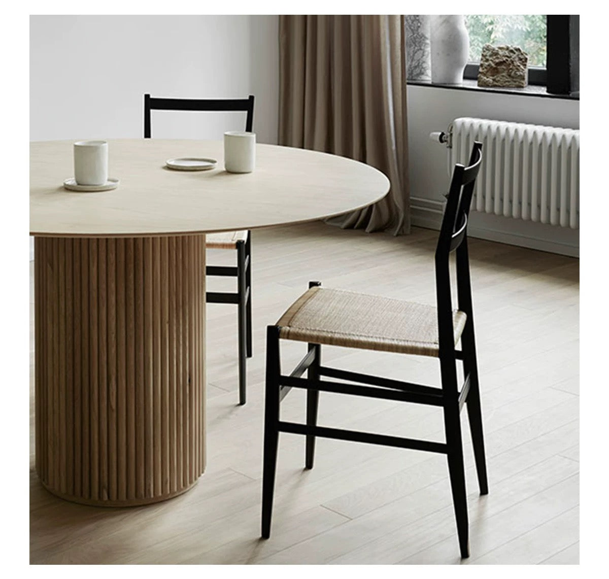 Ivar Round Dining Table